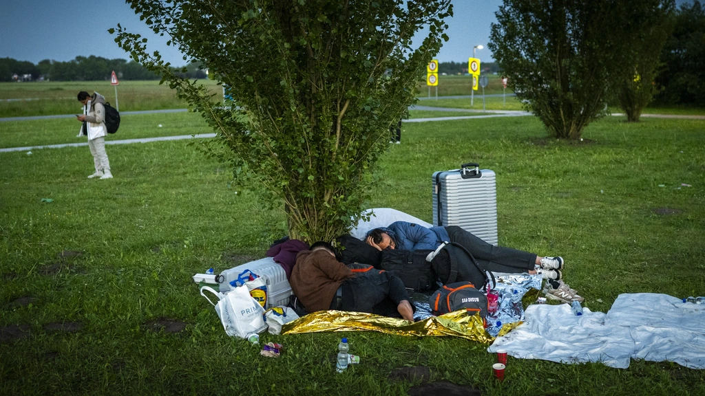 Foto: Ook Gieten vangt vannacht asielzoekers uit Ter Apel op