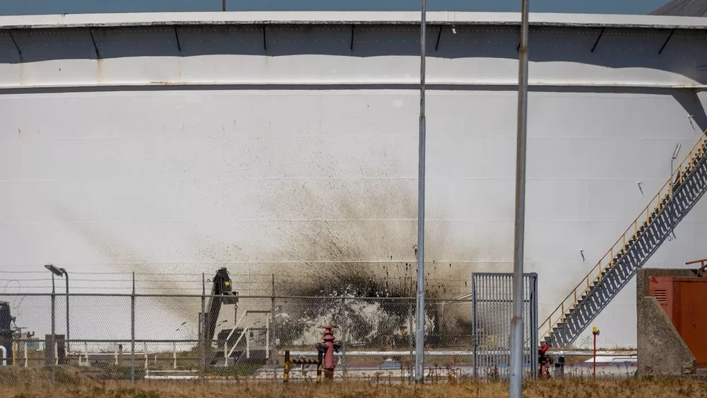 Dode en gewonden bij explosie in Rotterdamse haven