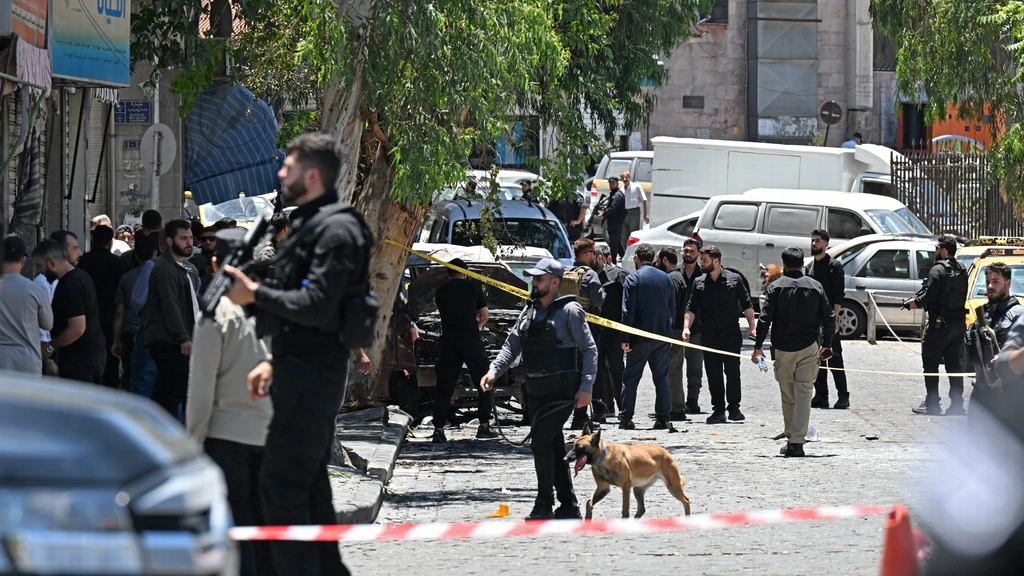 Arrestaties vanwege explosies in Damascus tijdens bezoek Macron