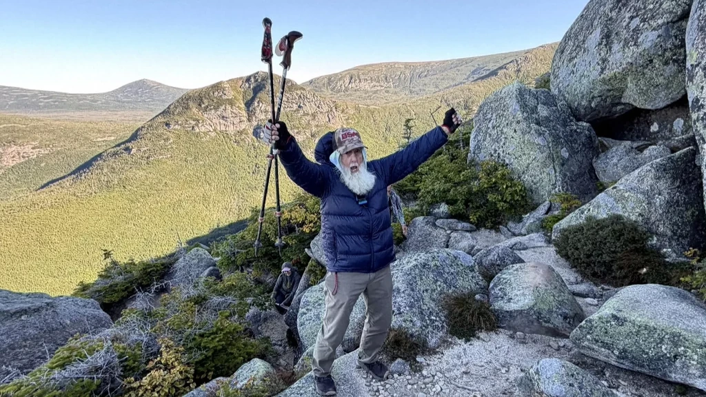 Foto: 91-jarige Amerikaan loopt Appalachian Trail van 3500 kilometer en vestigt record