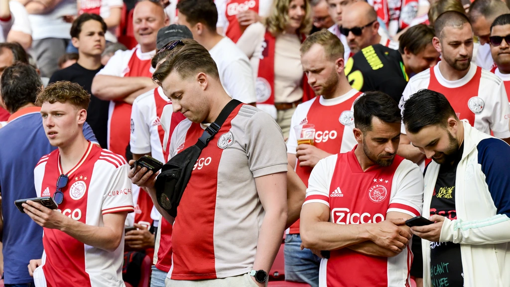 Foto: Ook Ajax en brillenketen Ace & Tate getroffen door datalek