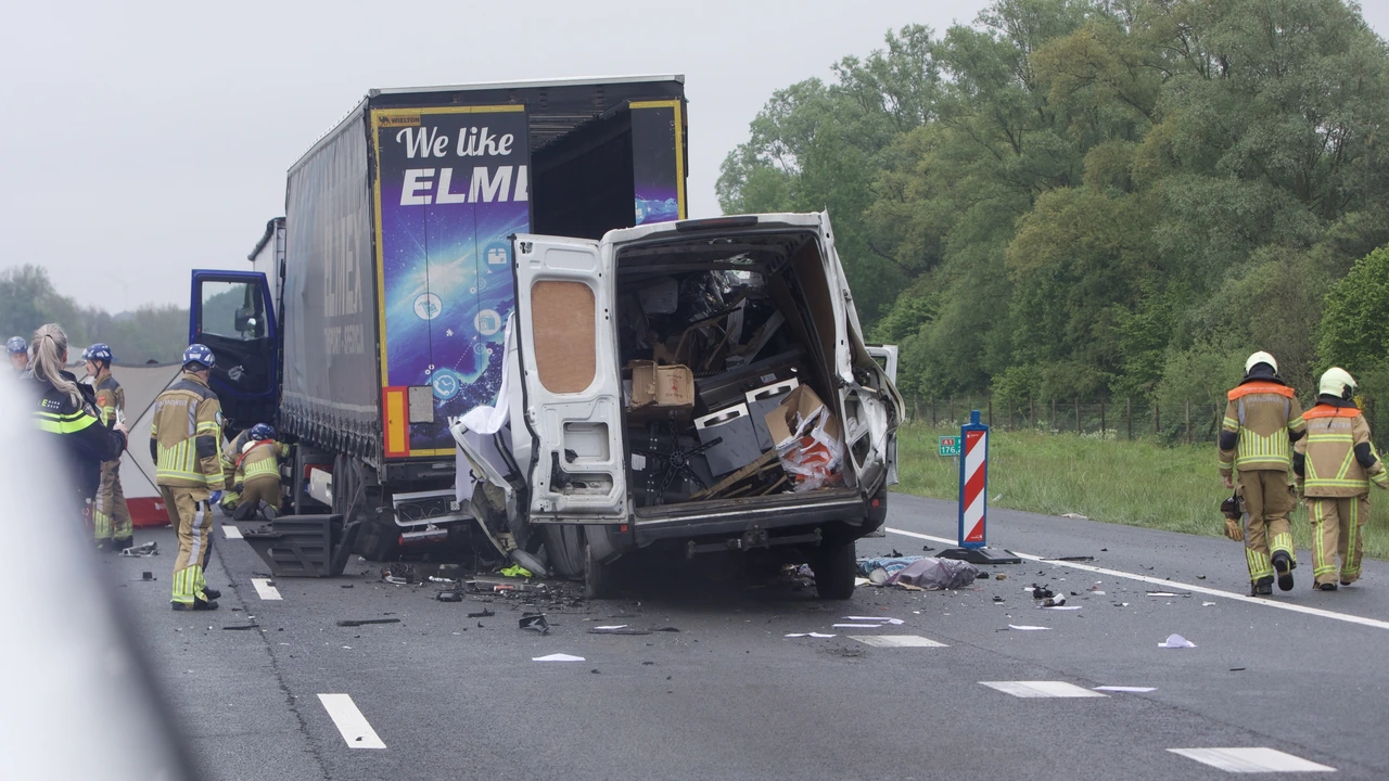 Dodelijk ongeval in file op A1 richting Duitsland