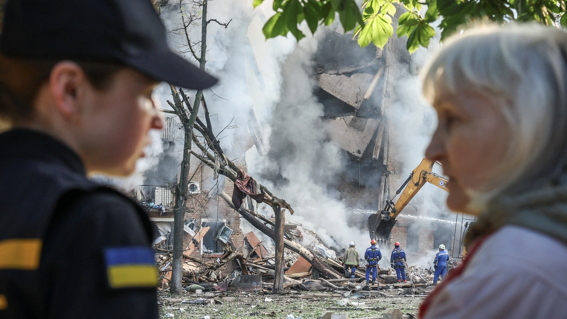 Grootschalige Russische aanval op Kyiv en omgeving: 'Een vreselijke nacht'