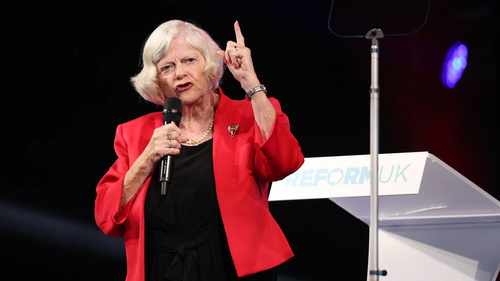 Foto: Nieuwe verdachte aangehouden voor moord op Britse politica Ann Widdecombe