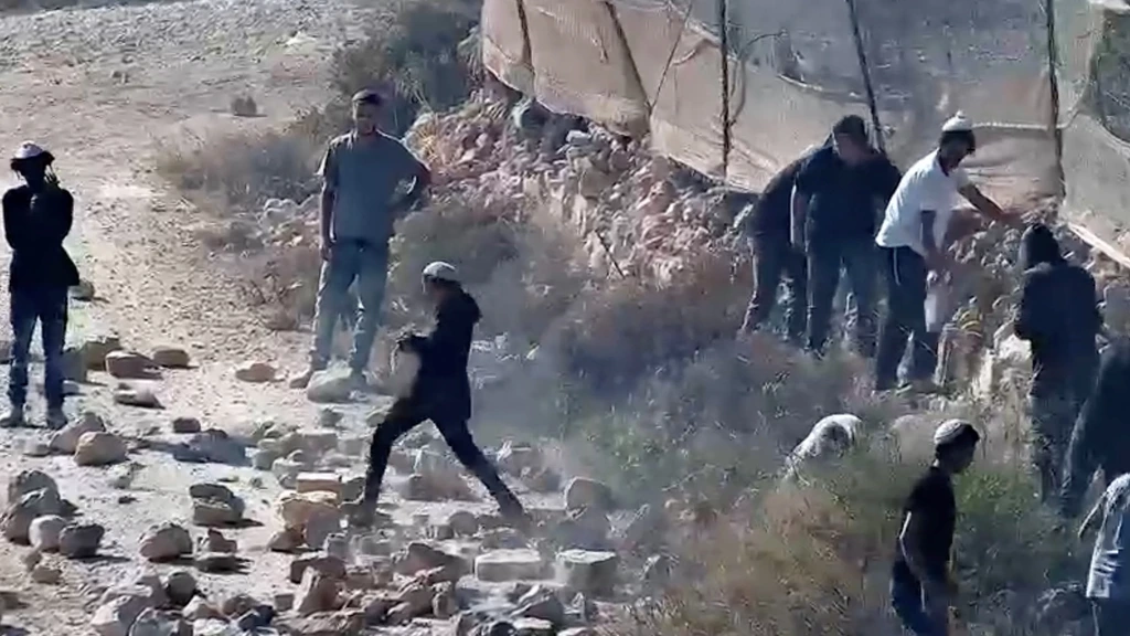 Palestijnen al dagen ingesloten door Israëlische kolonisten op Westoever