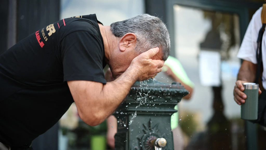 High temperatures and thunderstorms also occurred in Belgium, Germany and France