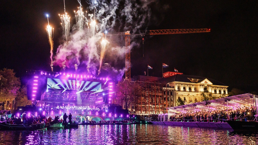 Bevrijdingsdagvandaag, 09:49Sommige bevrijdingsfestivals raken vol: 'Wacht tot het rustiger wordt' • Jetten: vrije dag goed ideeBevrijdingsdag wordt op verschillende manieren gevierd en is via livestreams, online, op radio en tv bij de NOS te volgen.