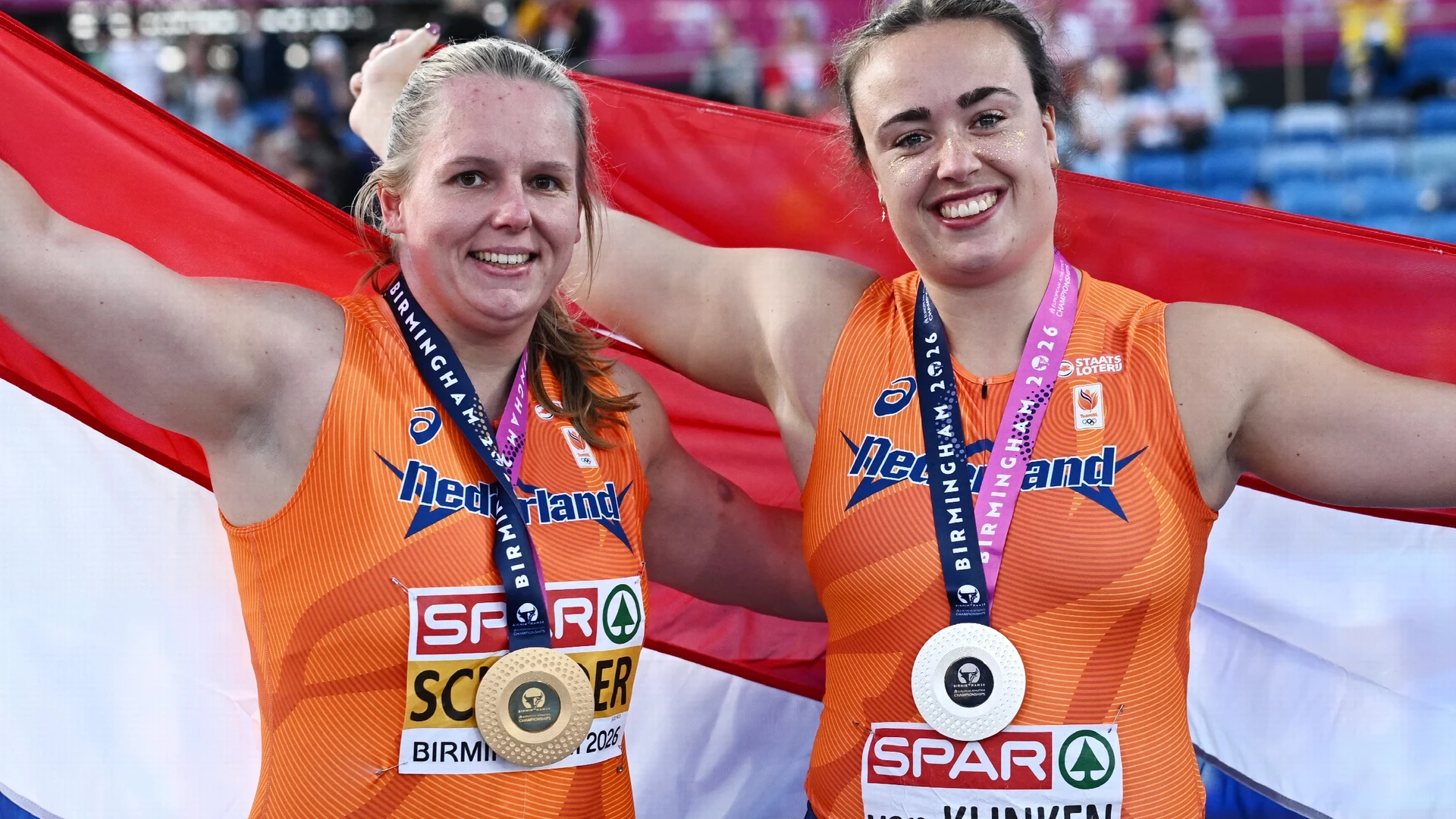 Schilder oppermachtig naar derde Europese titel kogelstoten op rij, zilver Van Klinken