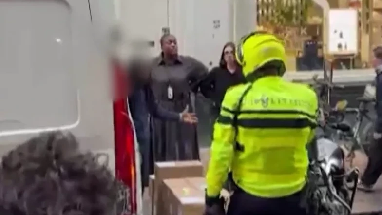 Agent uses taser on delivery driver
