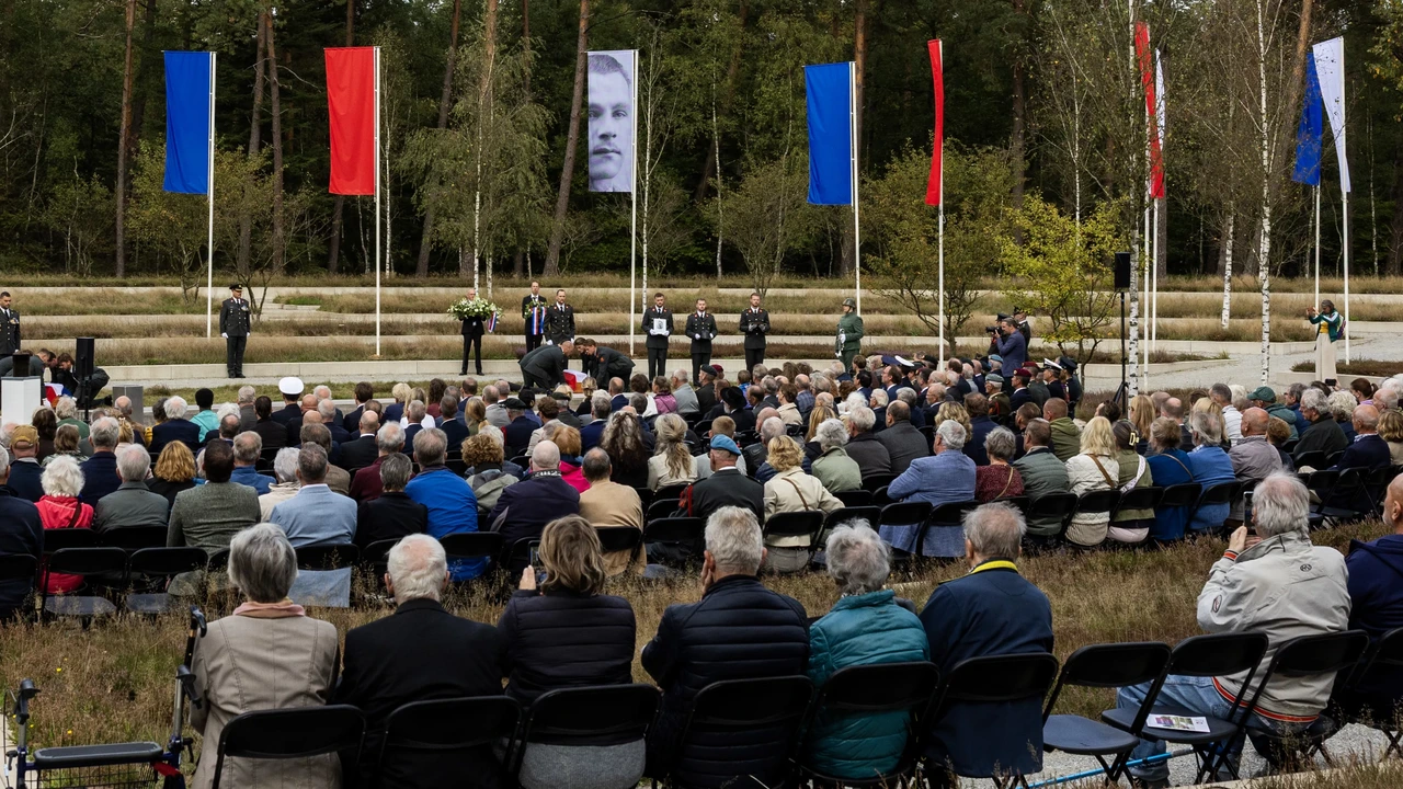 Ook voor nieuwe oorlogsslachtoffers plek, Nationaal Ereveld Loenen uitgebreid Ook voor nieuwe oorlogsslachtoffers plek, Nationaal Ereveld Loenen uitgebreid