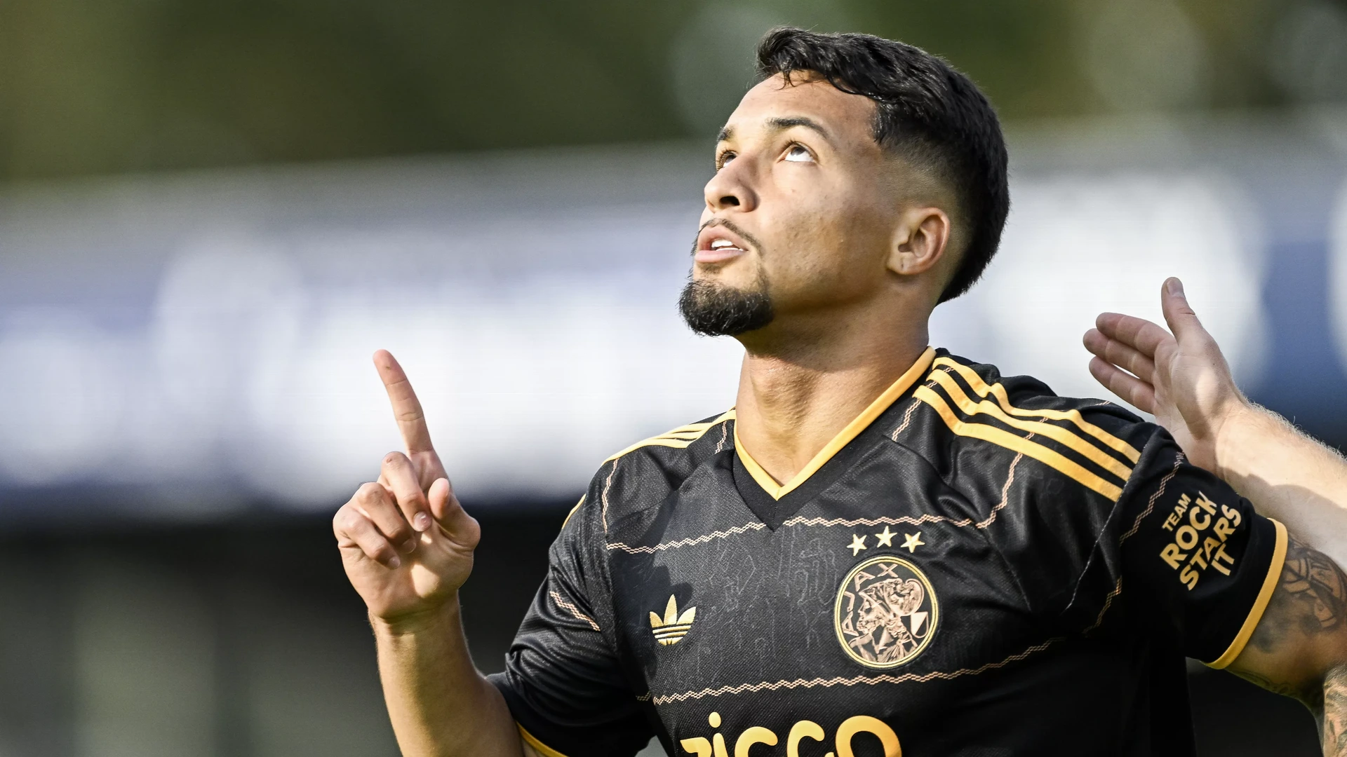 Ajax wint ruim in Velsen-Zuid • Straks nog Cambuur tegen FC Twente