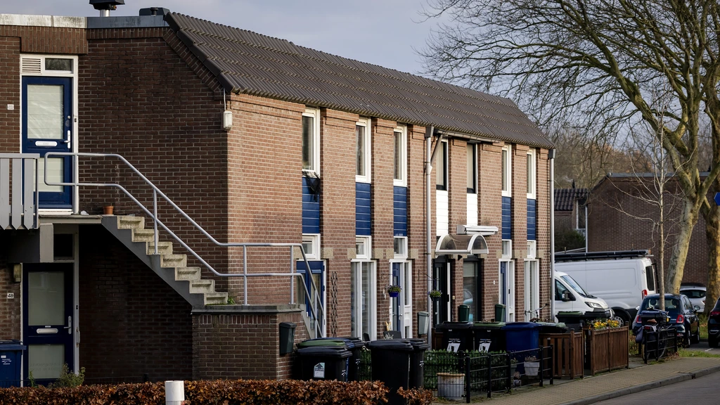 Foto: Zorgen bij huiseigenaren over hypotheeklasten: 'Echt een keerpunt'