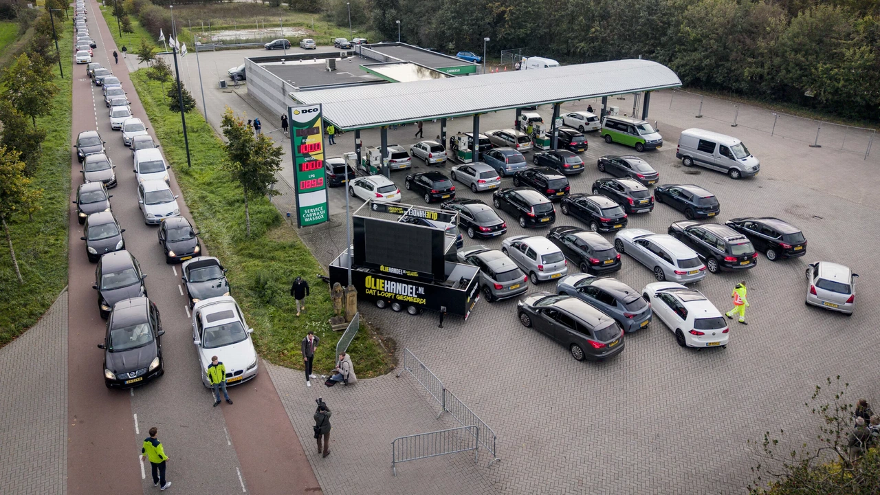 Voorst Gas Station Sells Fuel for 1 Euro per Liter Before Closing