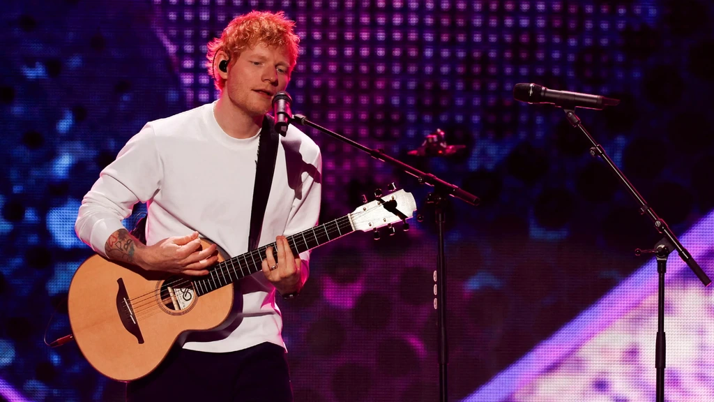 Foto: Ed Sheeran erkent fouten tijdens eerste concert sinds ophef rond schrappen Macklemore