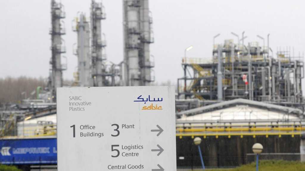 OM start onderzoek naar plasticfabrikant Sabic: 'Vermoedelijk pfas geloosd'