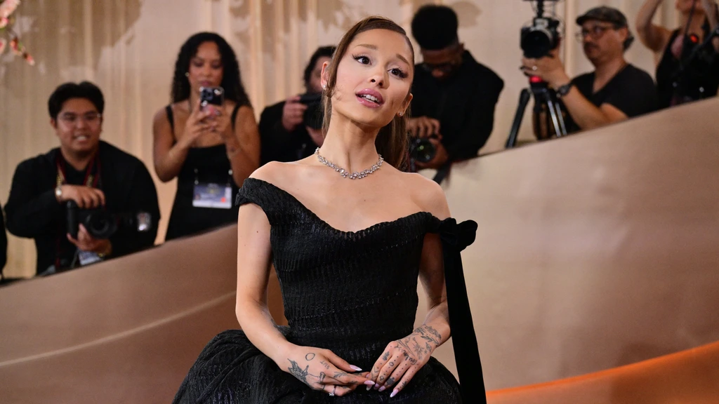 Foto: Ariana Grande boos op Witte Huis vanwege nummer 'Bye' bij immigratievideo