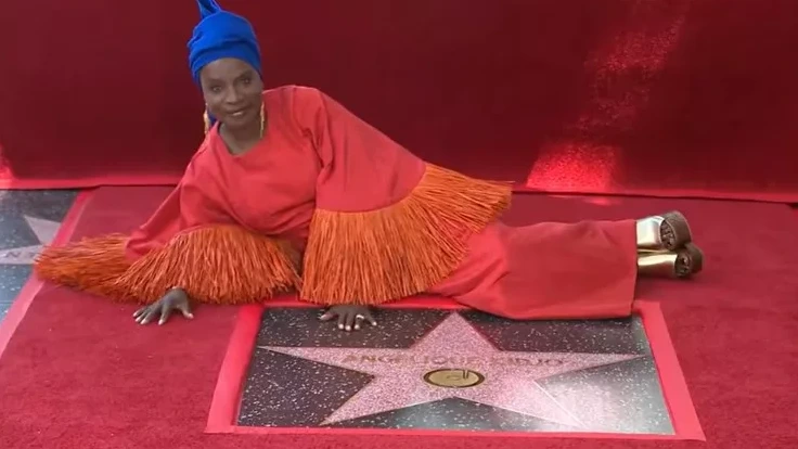 Angélique Kidjo krijgt als eerste zwarte Afrikaan ster op Hollywood Walk of Fame