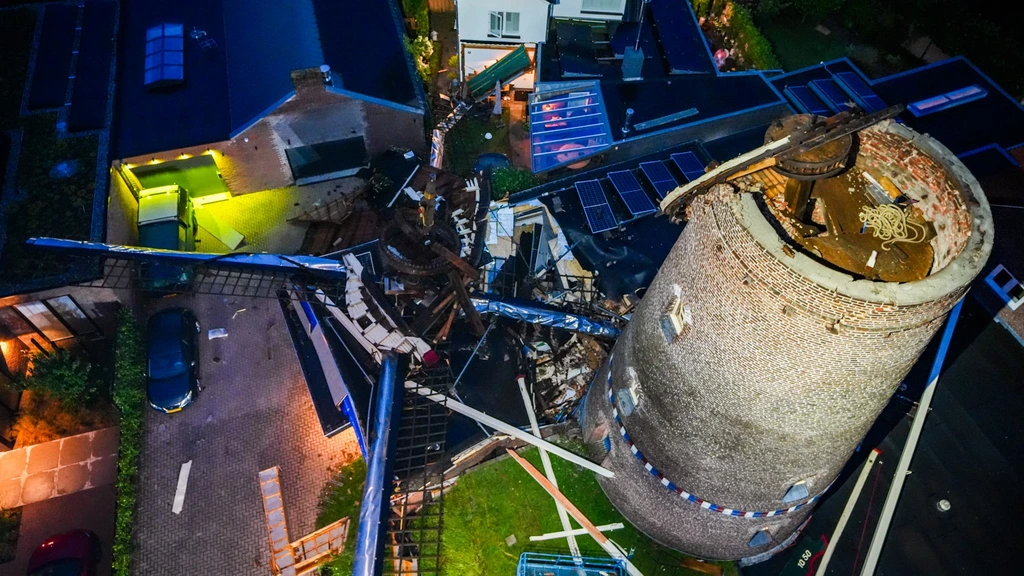 Foto: Nacht met zware onweersbuien en veel schade na dagen verzengende hitte