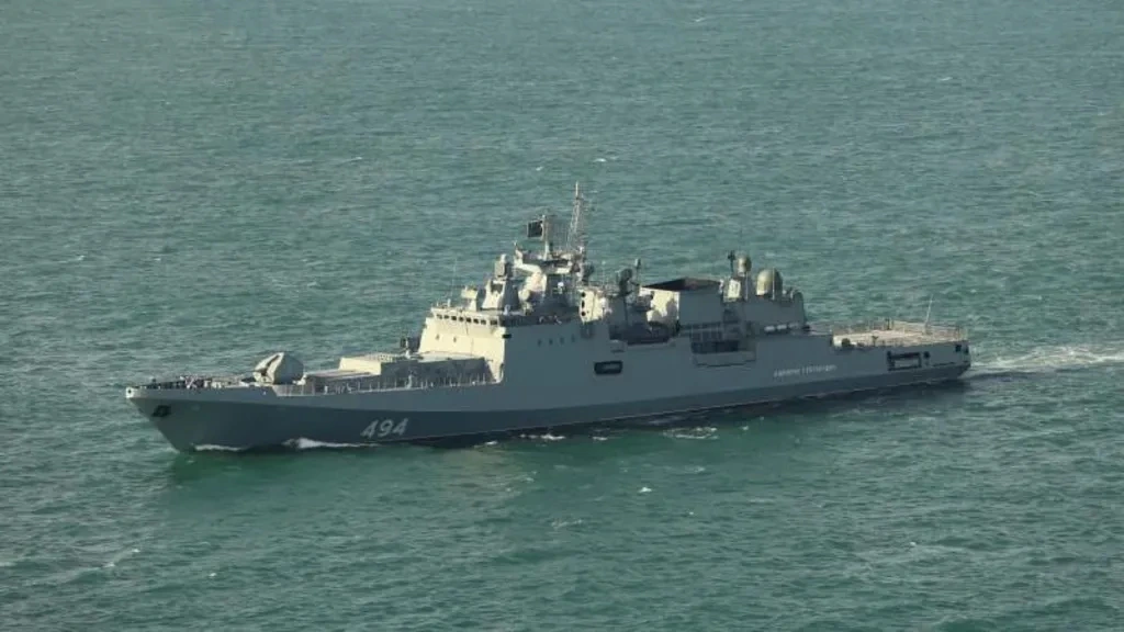 Britten onderzoeken mogelijke waarschuwingsschoten van Russisch fregat in Kanaal