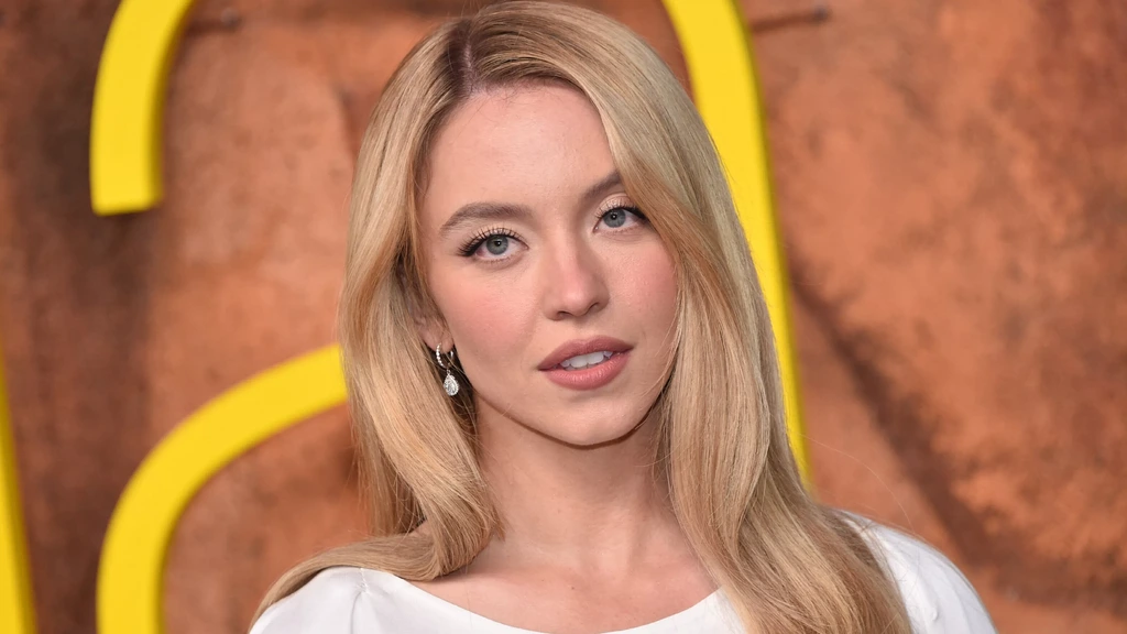 Kritiek op reclame met naakte Sydney Sweeney: 'Seksualiseren van vrouwensport'