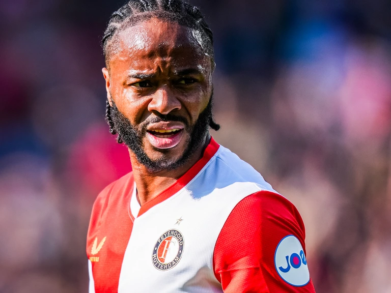 Voetballer Raheem Sterling opgepakt na verkeersincident, onderzoek loopt