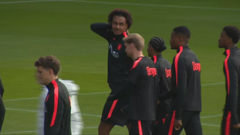 Nieuw gezicht op training Oranje: Zirkzee sluit aan