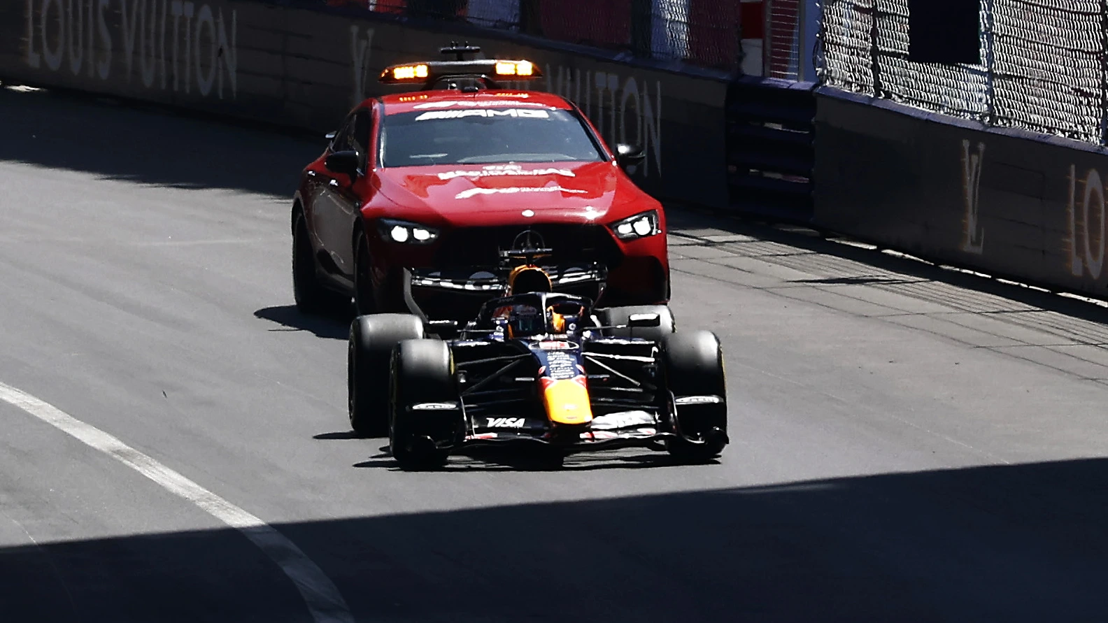 Verstappen valt uit bij start Grand Prix Monaco: 'Motor klonk niet best'