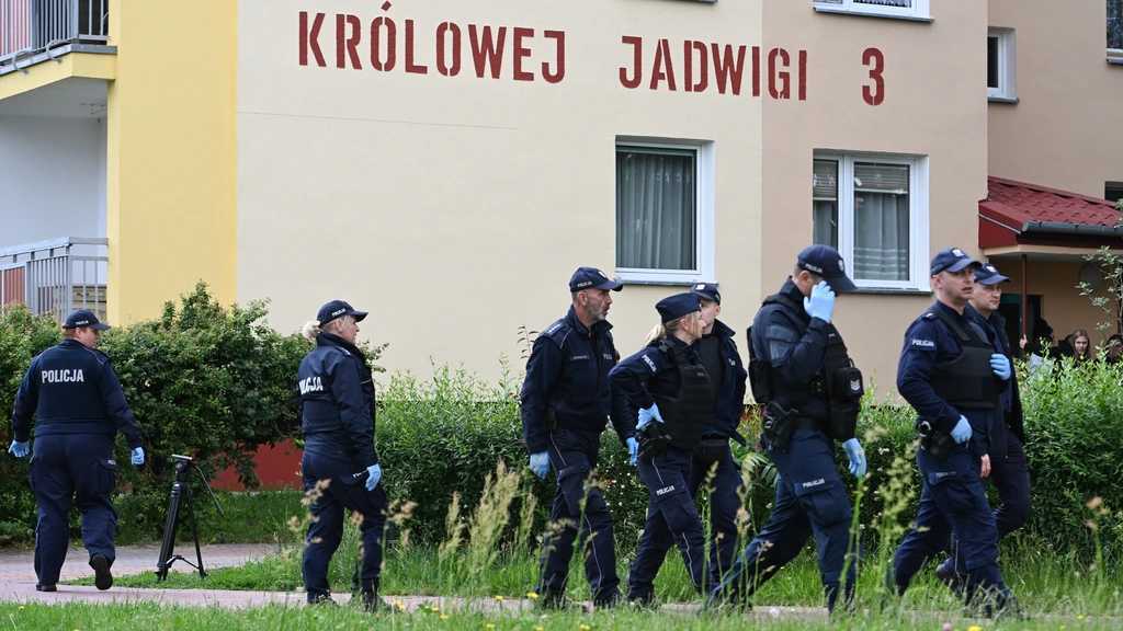 Foto: Twee Belarussen aangehouden voor betrokkenheid bij dood Russische Poetin-criticus