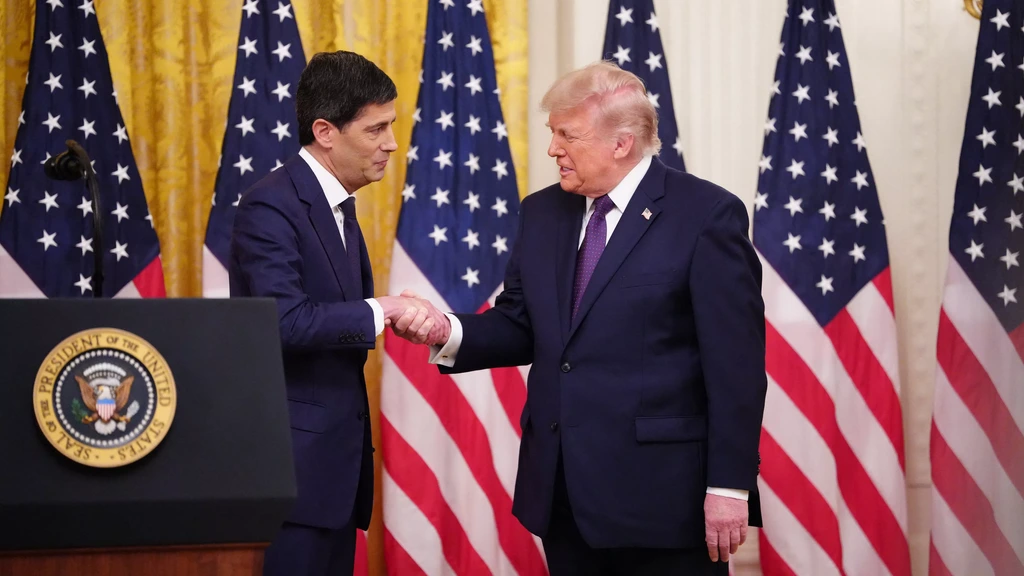 Foto: Tot frustratie van Trump verhoogt centrale bank voor het eerst in drie jaar de rente