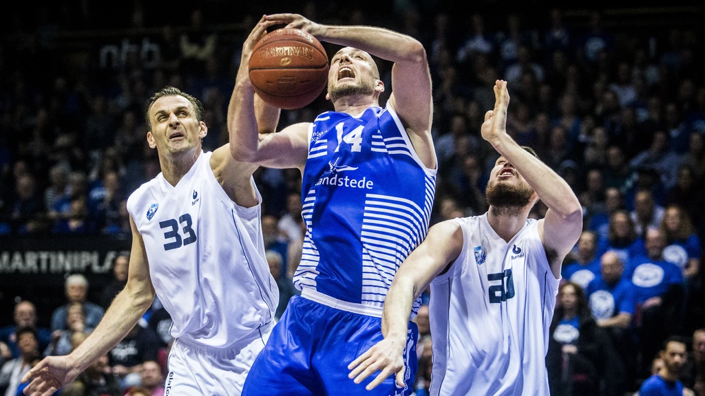 Basketbal: finale landstitel best-of-five #1 (m)
