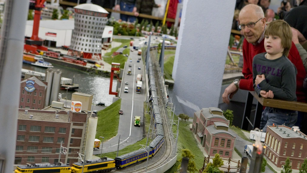 Foto: Na twintig jaar valt doek voor miniatuurmuseum Miniworld Rotterdam 