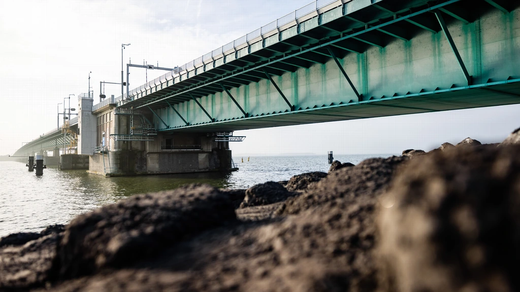 Kamer bezorgd over geldgebrek infrastructuur, maar niet eens over oplossingen