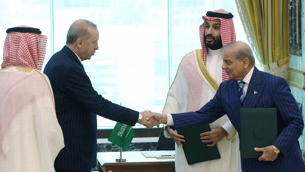 NAVO-lid Turkije tekent defensiepact met Saudi-Arabië en Pakistan