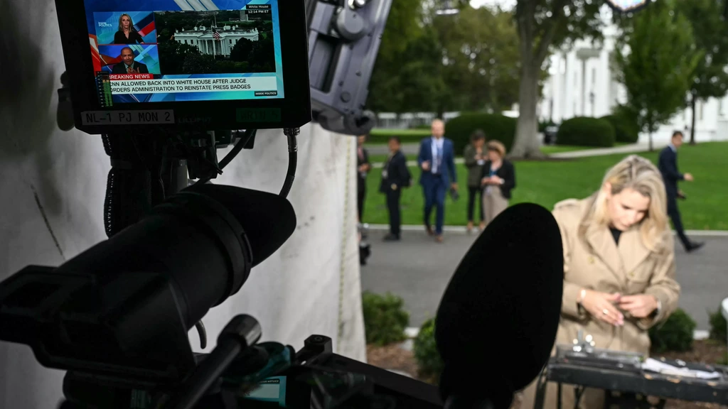 Foto: Witte Huis laat weer journalisten toe na weigering, geen live beeld van Xi-Trump