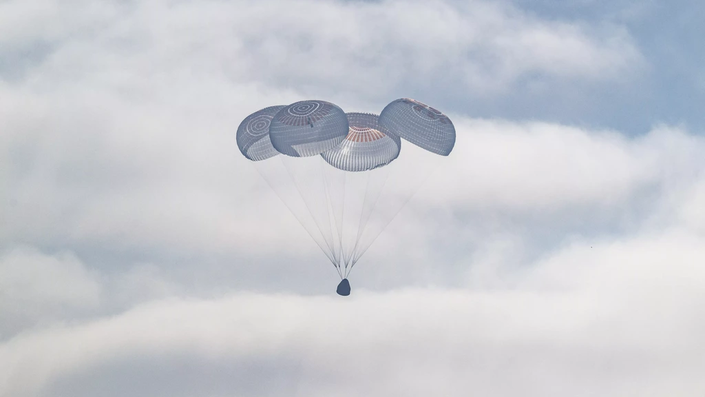 Foto: Vier astronauten na 237 dagen terug op aarde, record voor Europese vrouw