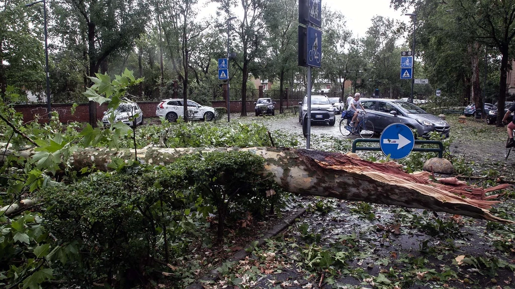 Noodweer laat spoor van verwoesting achter in Noord-Italië
