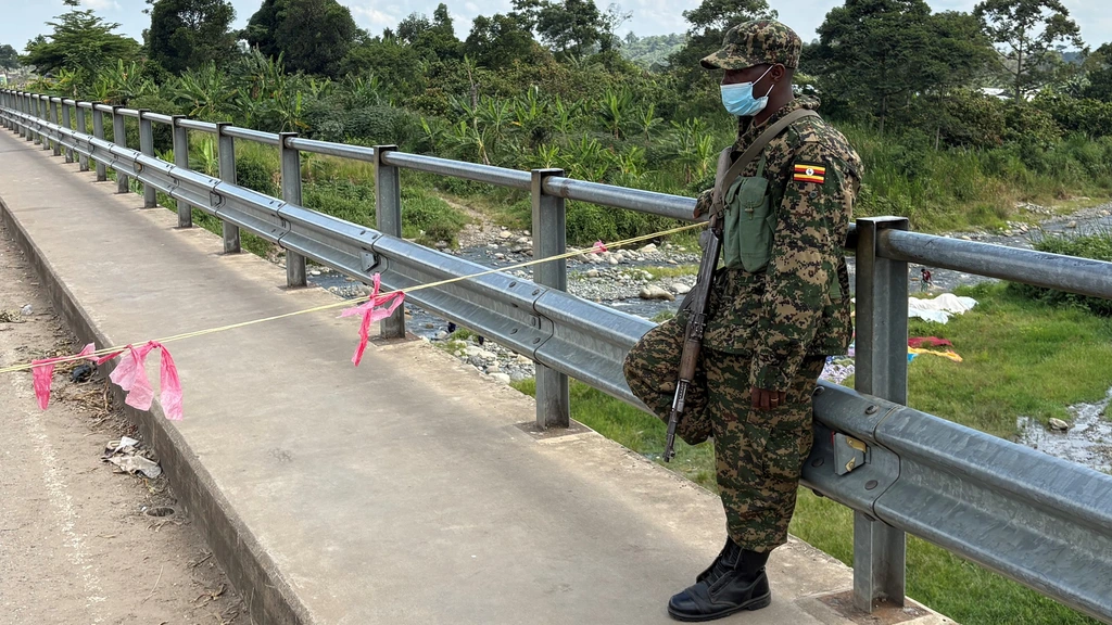 Foto: Aan de grens met Congo probeert Uganda van alles om ebola buiten de deur te houden