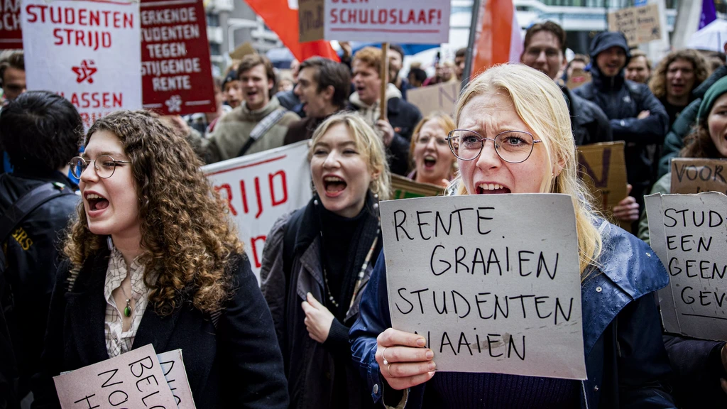 Foto: Kabinetsbelofte over begrenzen studierente onder druk: plan blijkt veel te duur