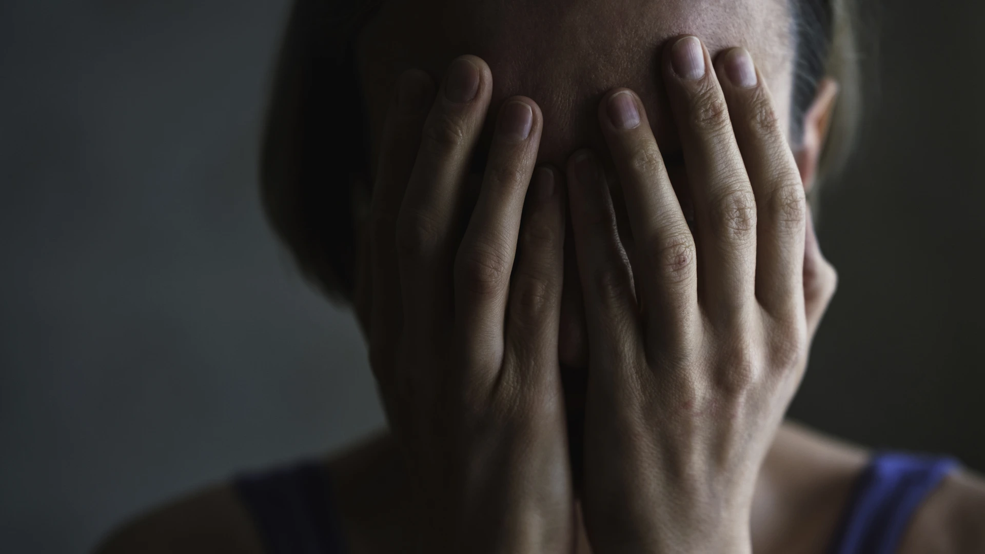 Groeiende groep jonge vrouwen loopt vast in ggz, is minder behandelen het antwoord?