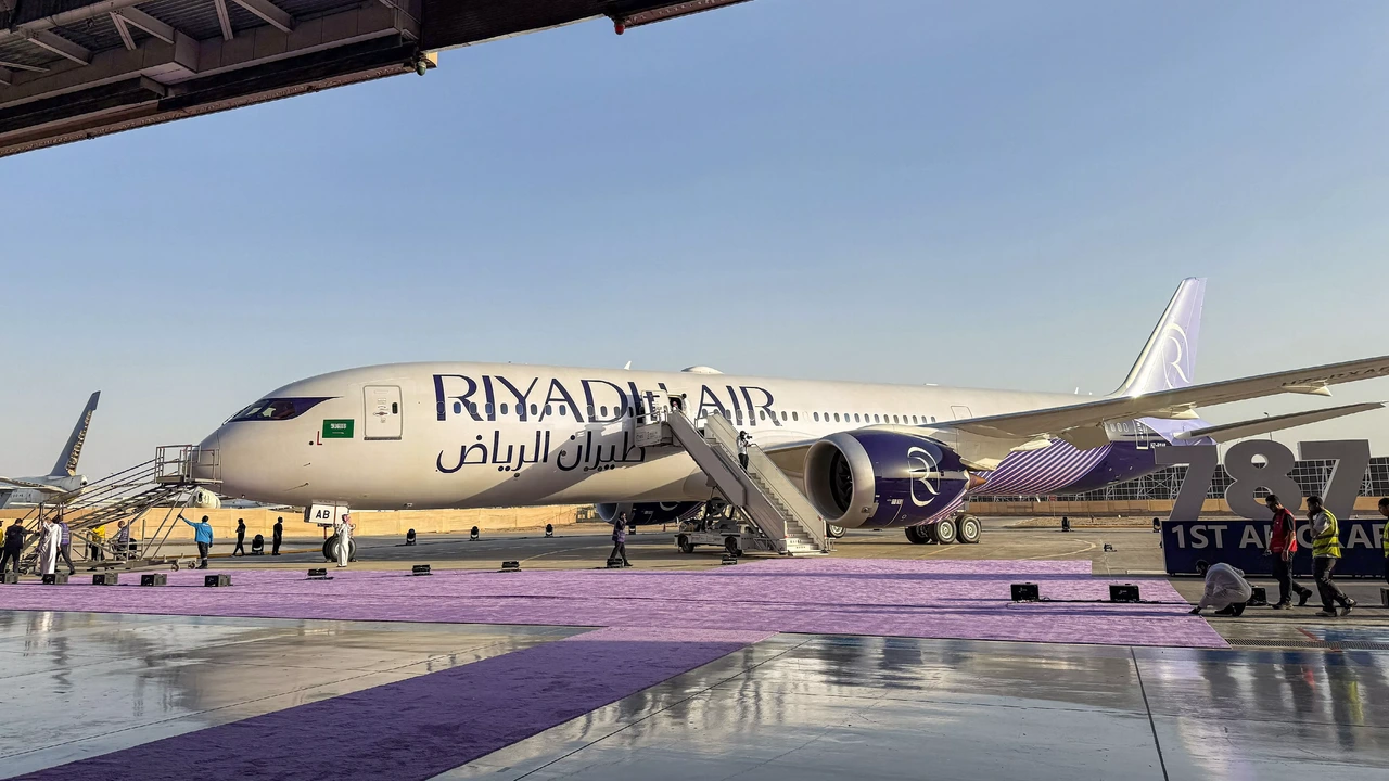 Dode en elf gewonden bij nieuwe aanval op luchthaven Riyad Dode en elf gewonden bij nieuwe aanval op luchthaven Riyad
