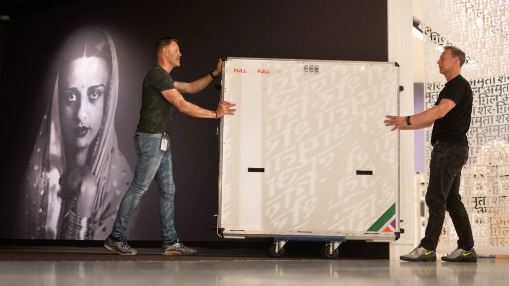 Foto: Door oorlog vertraagde kunst na twee maanden aangekomen Drents Museum
