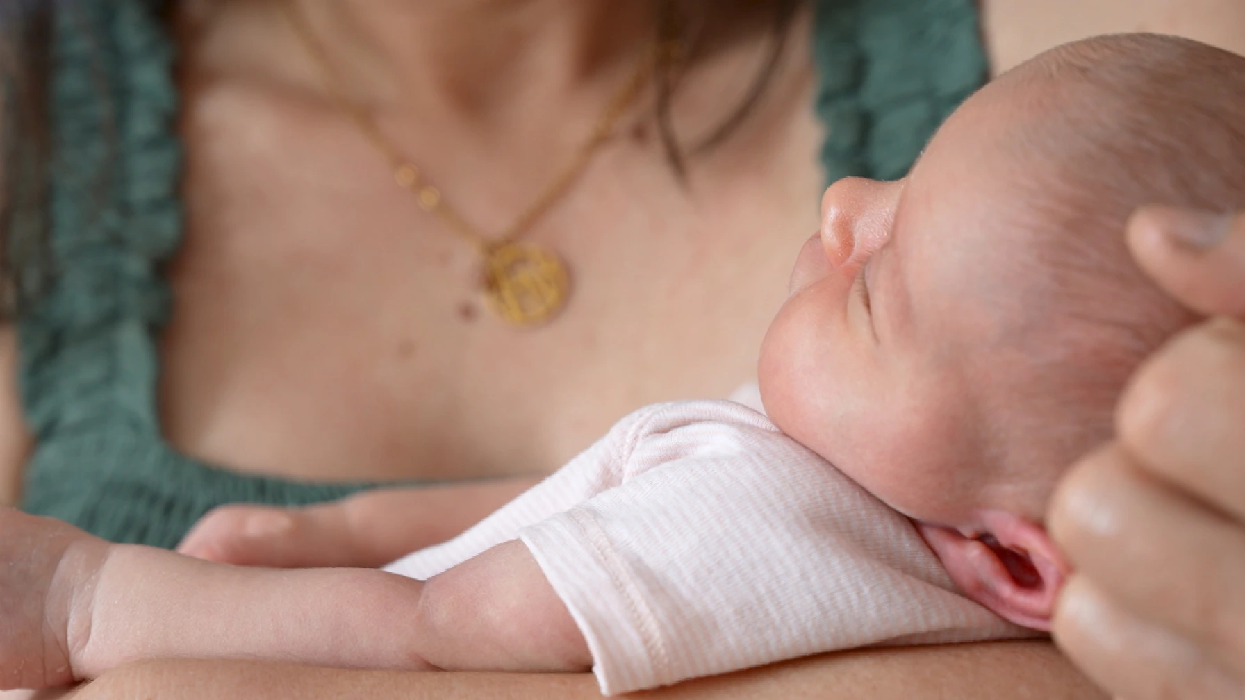 Meer baby's nodig? Franse obsessie met geboortepolitiek terug van weggeweest