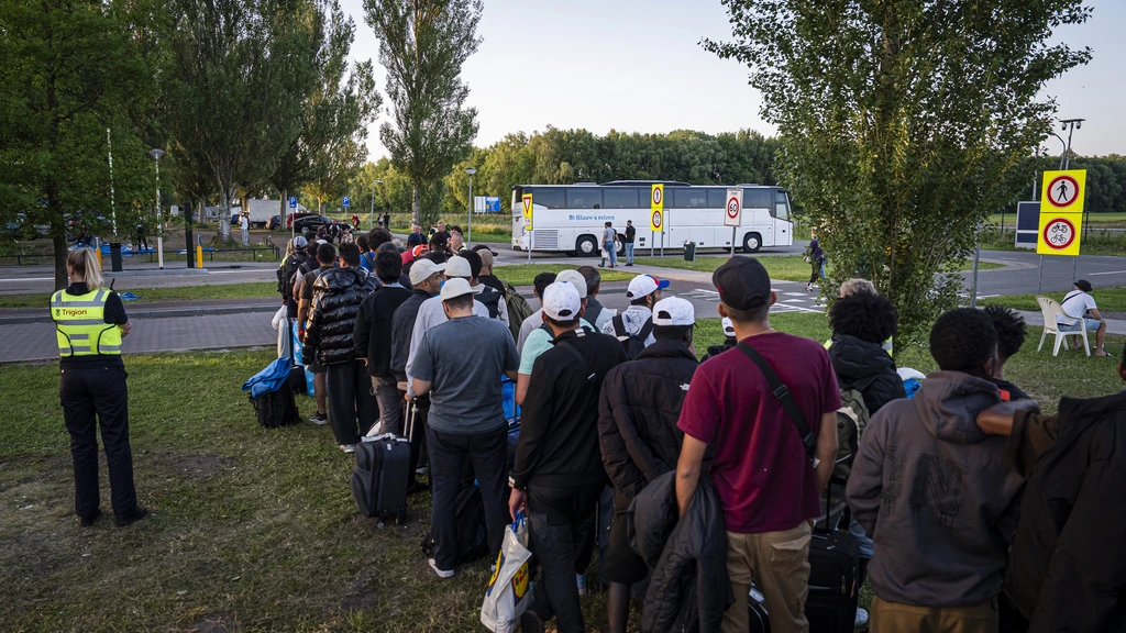 Foto: 'Terugkeerhubs' buiten EU dichterbij na akkoord Europarlement en EU-landen