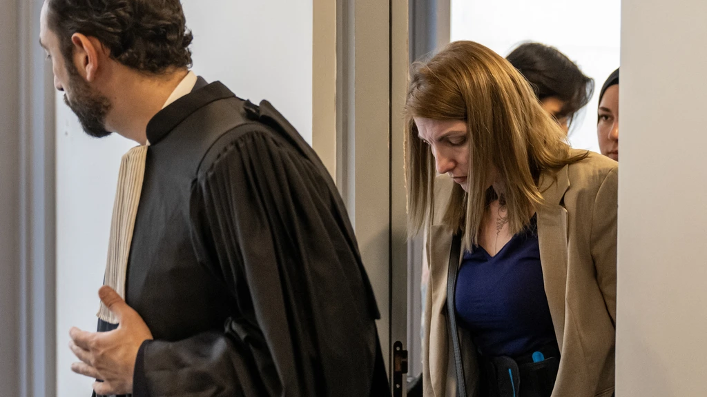 Franse man krijgt 25 jaar cel, dwong zijn vrouw tot seks met honderden mannen