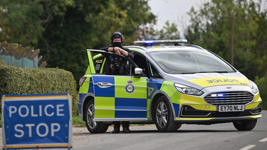 Foto: Vijf mannen aangehouden voor voorbereiden terroristische aanslag bij RAF-basis in VK