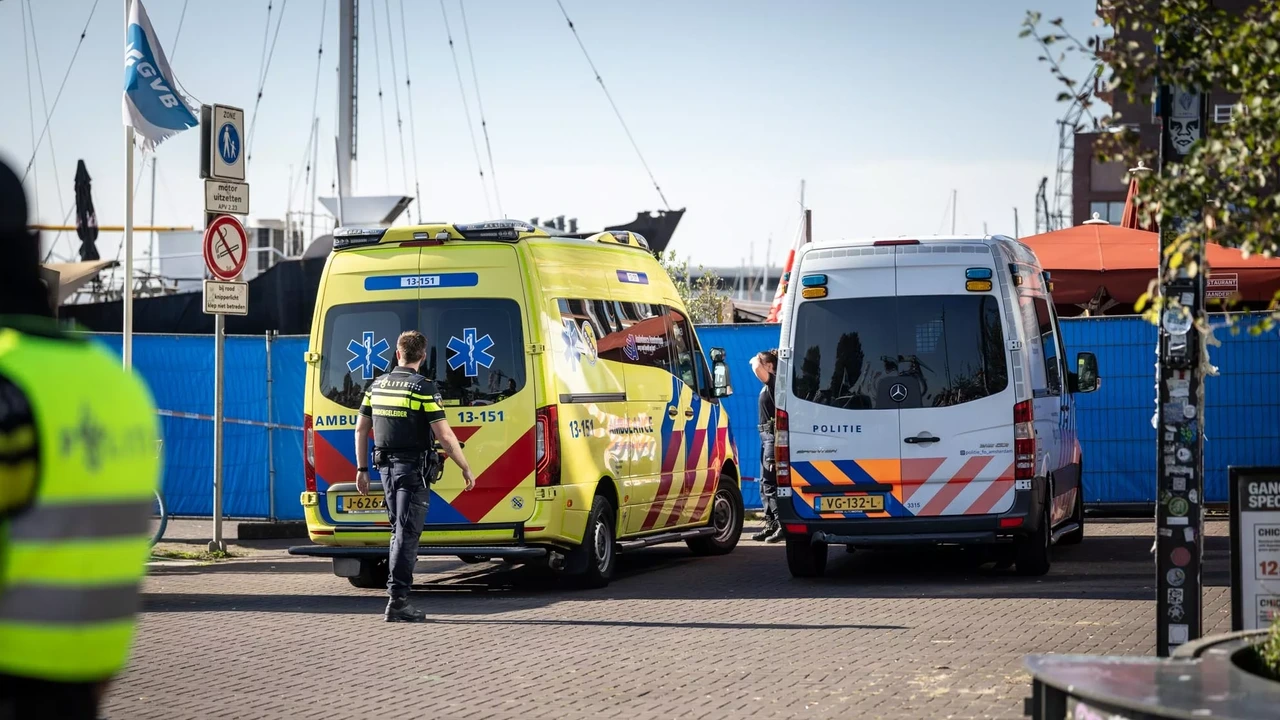 Doodgeschoten man Amsterdam werkte in gevangenis, onbekend of verdachte hem kende Doodgeschoten man Amsterdam werkte in gevangenis, onbekend of verdachte hem kende