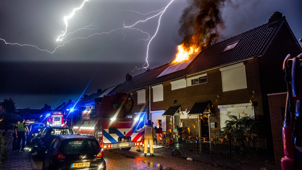 Kapotte dakramen en autoschade: eerste hagelschade gemeld bij verzekeraars