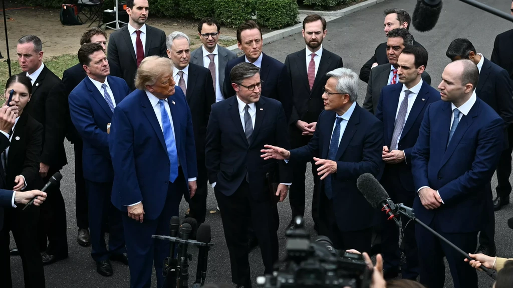 Foto: Trump slaat zorgen in de wind: AI-bedrijven gaan toezicht houden op zichzelf
