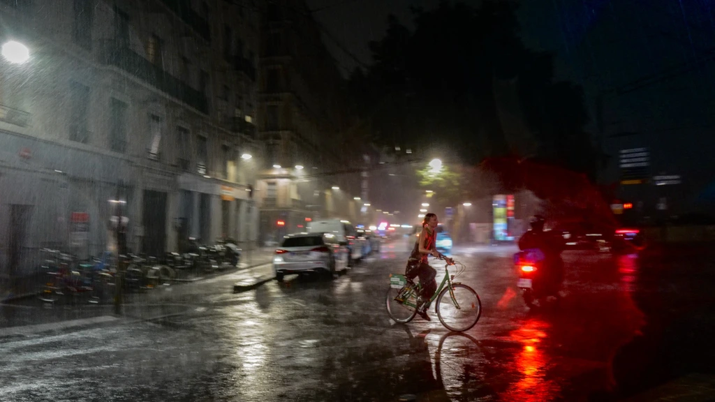 Doden na noodweer in Frankrijk en Duitsland, huishoudens zonder stroom