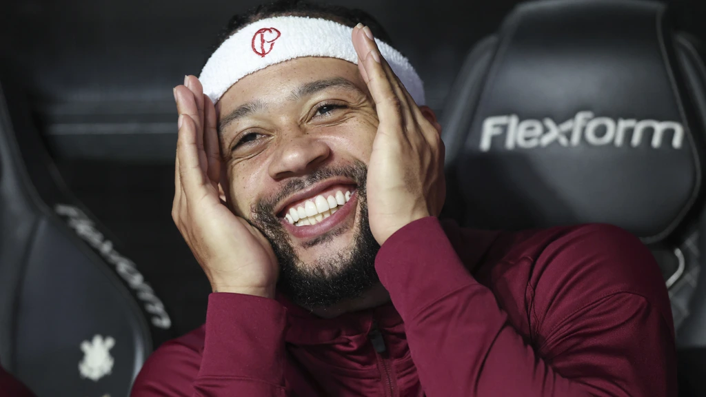 Depay kan weer lachen: drie dagen voor WK-selectie rentree bij Corinthians